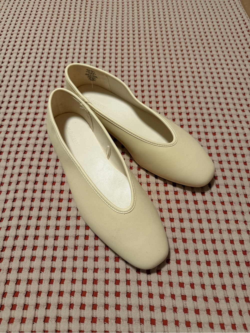 Old Navy Butter Ballet Flats - Women's Slip-On Loafers